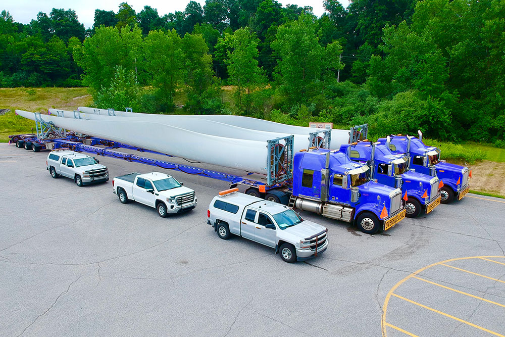 Pilot Cars: Ensuring Smooth Traffic Management During Oversized Load Transport in North America
