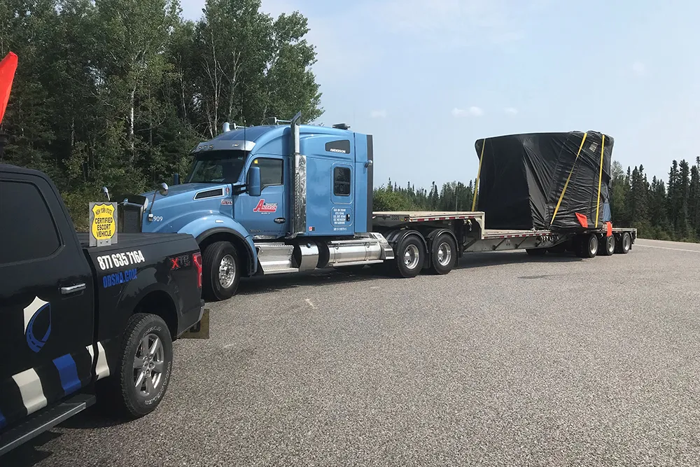 The Importance of Communication Between Truck Drivers and Pilot Car Operators