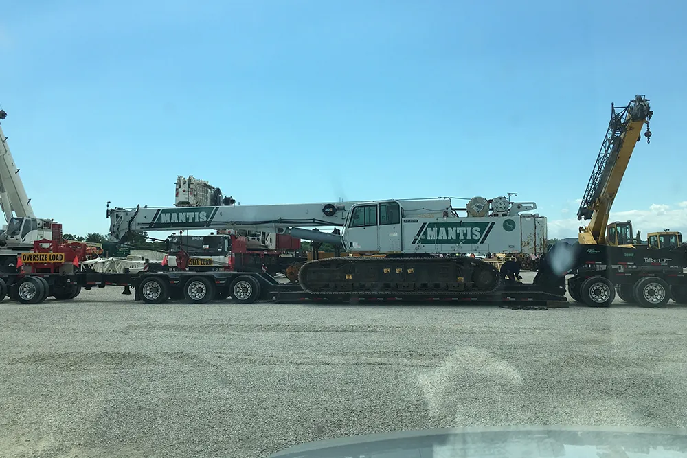 The Role of Pilot Cars in Ensuring Safe Oversized Load Transport in the United States and Canada